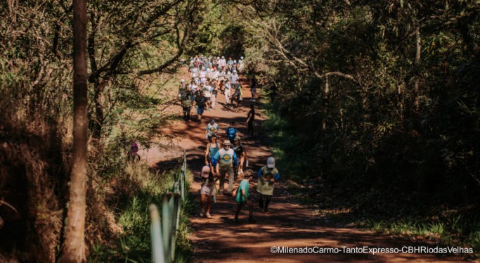 Semana Rio das Velhas 2026 é encerrada com caminhada na Serra do Curral