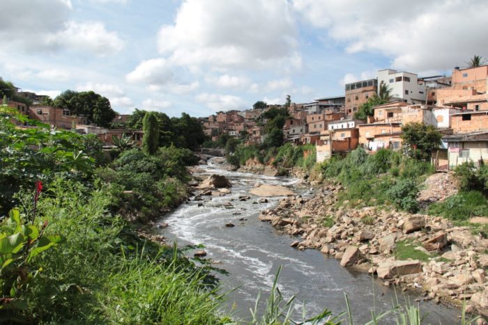 Após anos de mobilização comunitária, PBH assina contrato para Parque Ciliar do Onça